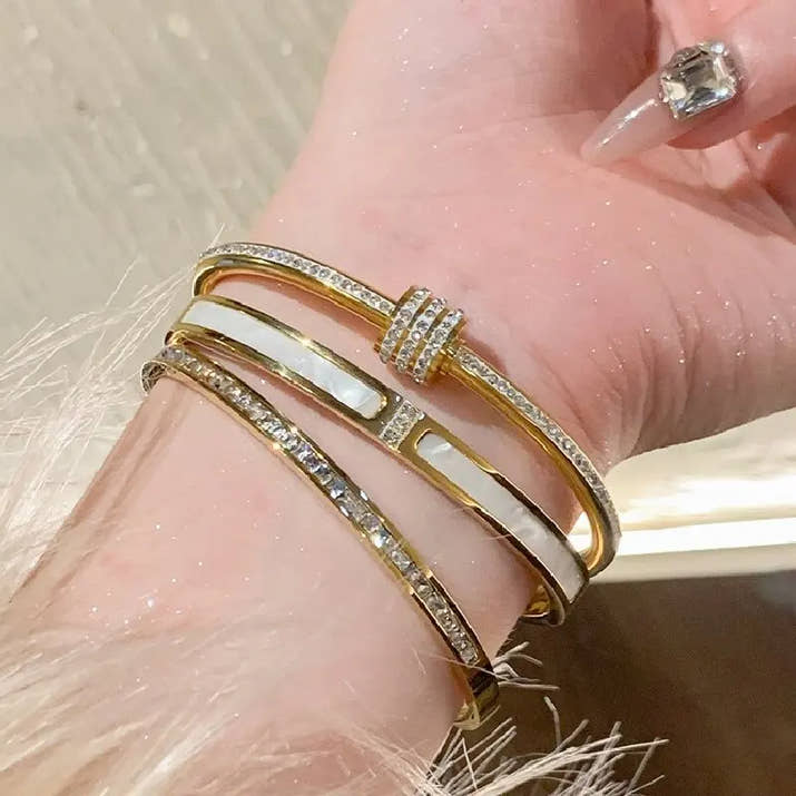 Bracelet Élégance Dorée™